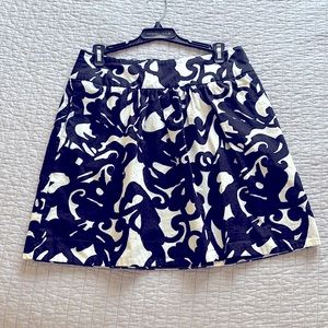 Stylish black & white skirt